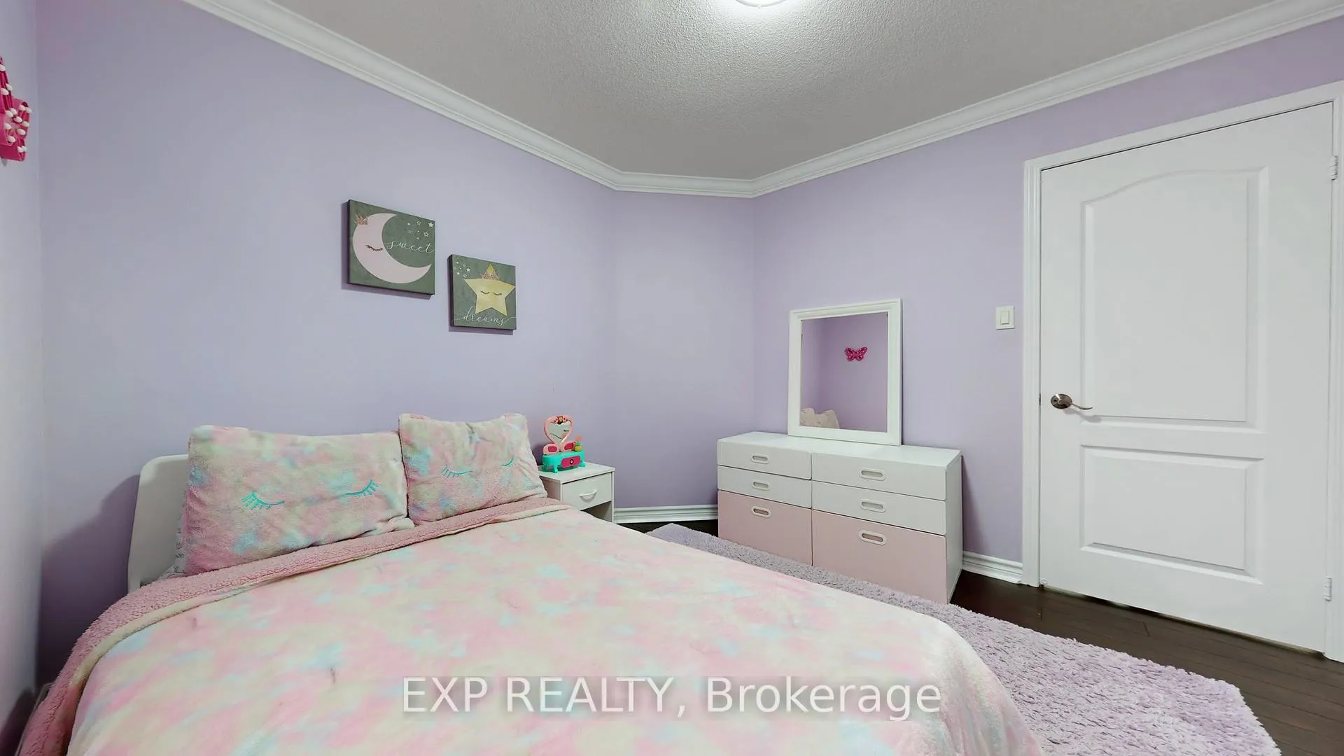Photo 17 of 242 Marble Place W, Newmarket, Woodland Hill — HOMEH