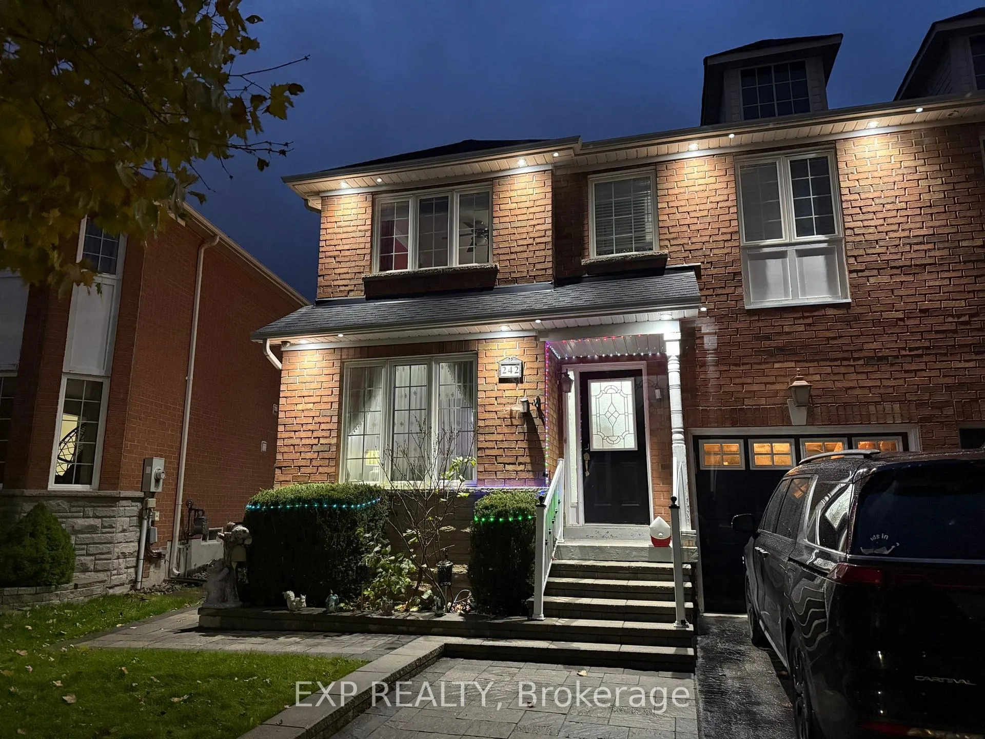 Photo 27 of 242 Marble Place W, Newmarket, Woodland Hill — HOMEH