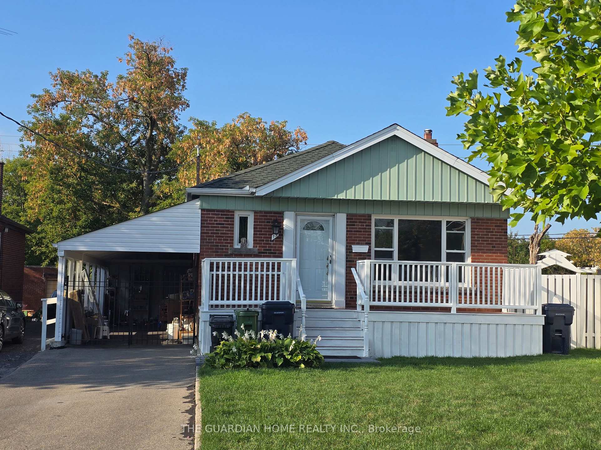 Front of 15 Princemere Crescent