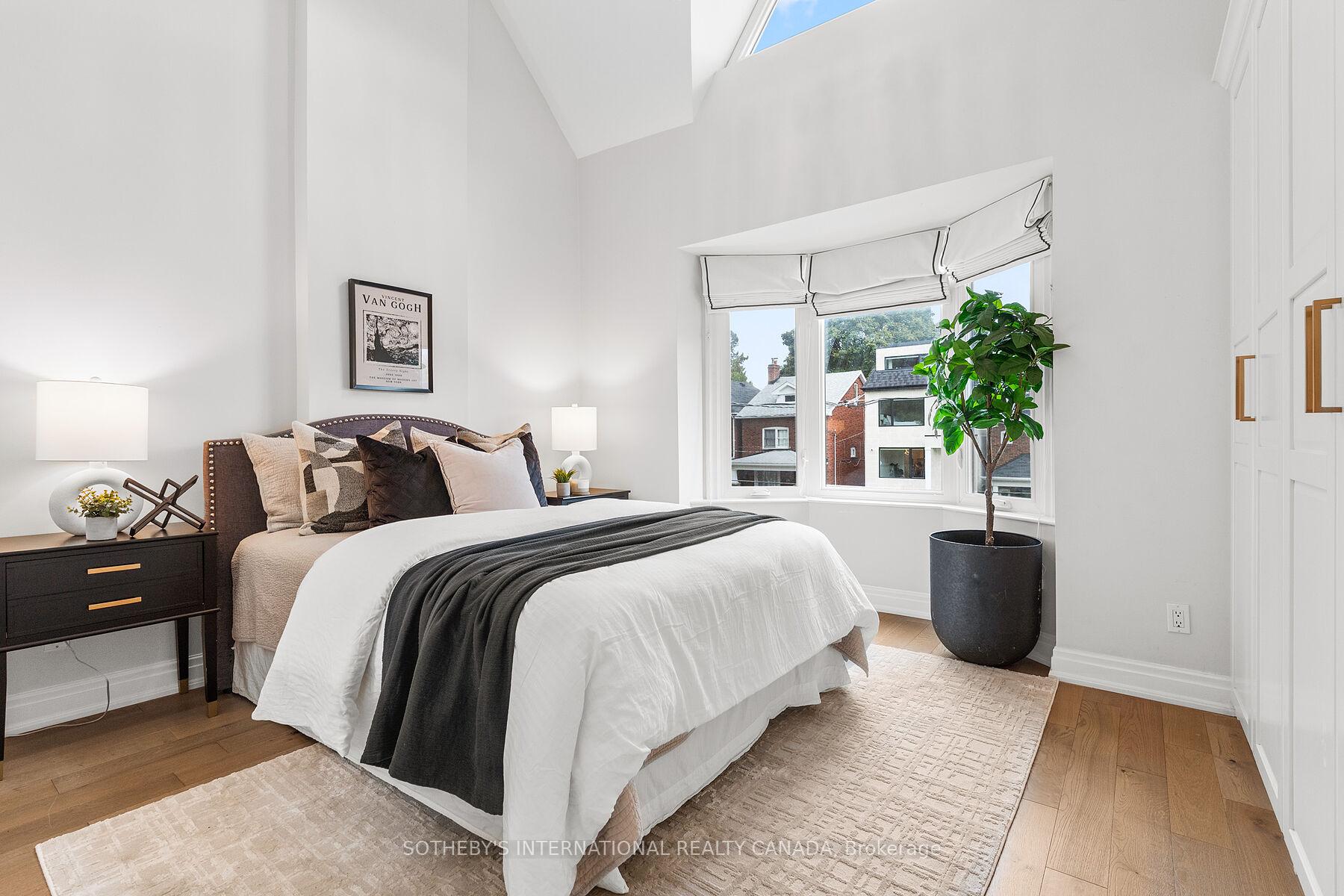 Photo 5 of 251 Bowood Avenue, Toronto, Lawrence Park North — HOMEH
