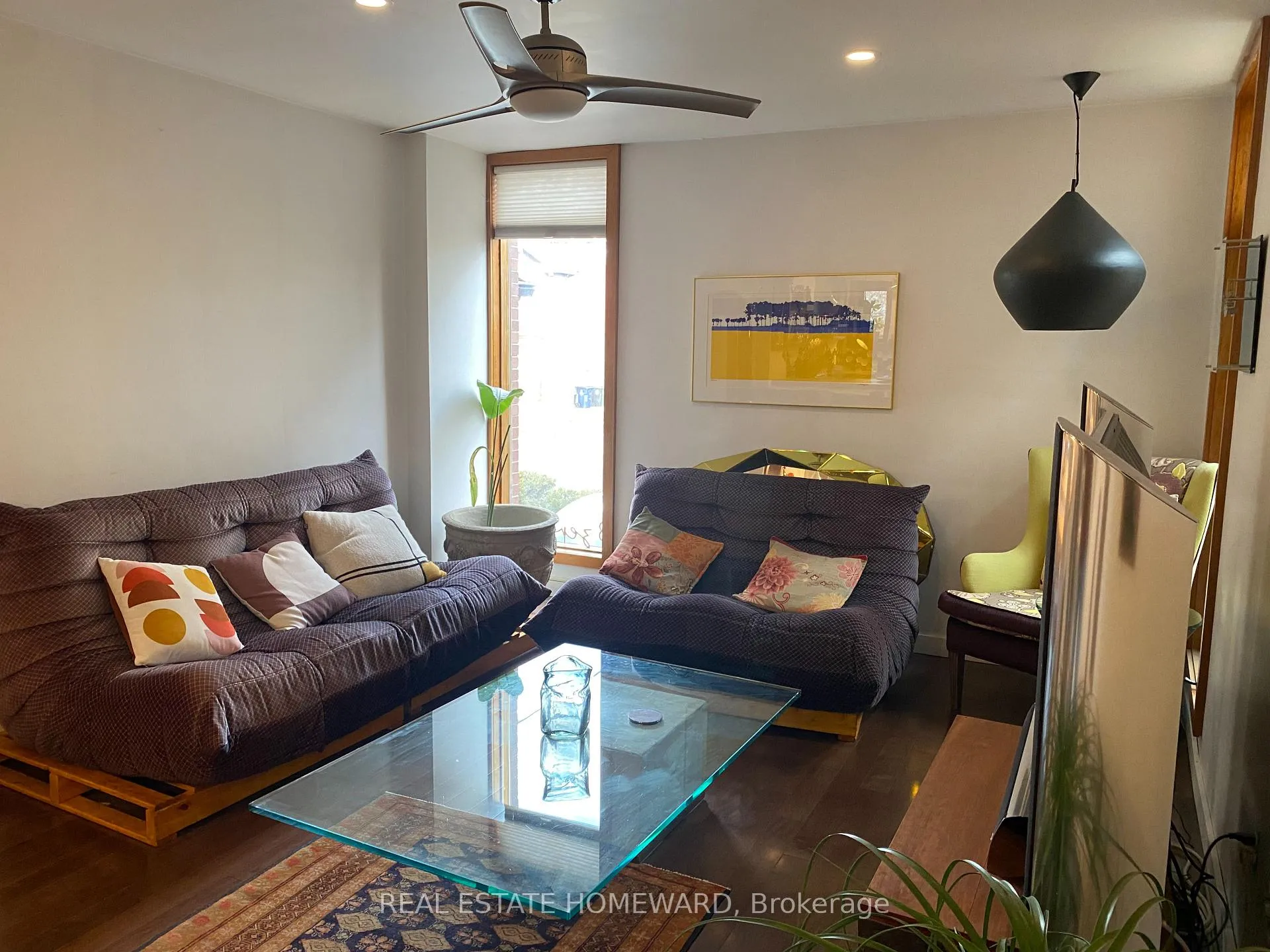 Photo 6 of 302 Rhodes Avenue, Toronto, Greenwood-Coxwell — HOMEH