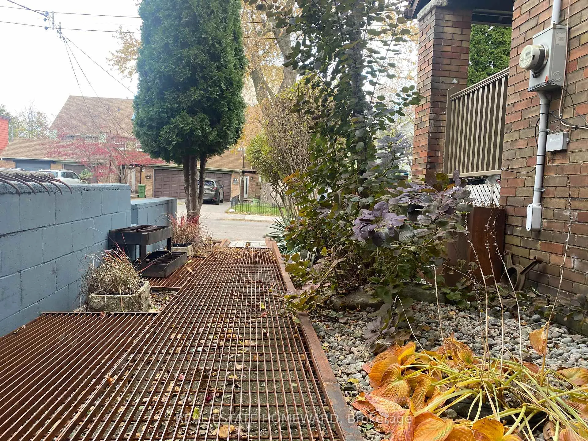 Photo 36 of 302 Rhodes Avenue, Toronto, Greenwood-Coxwell — HOMEH