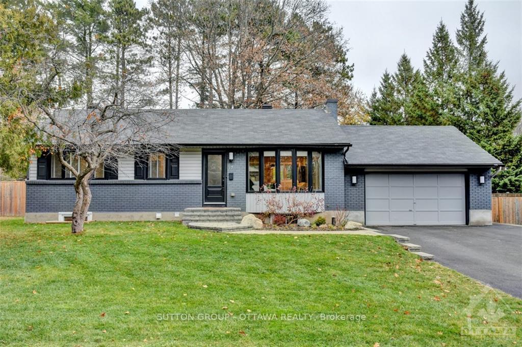 Photo 1 of 17 Petty Street, Ottawa, Merivale Gardens — HOMEH