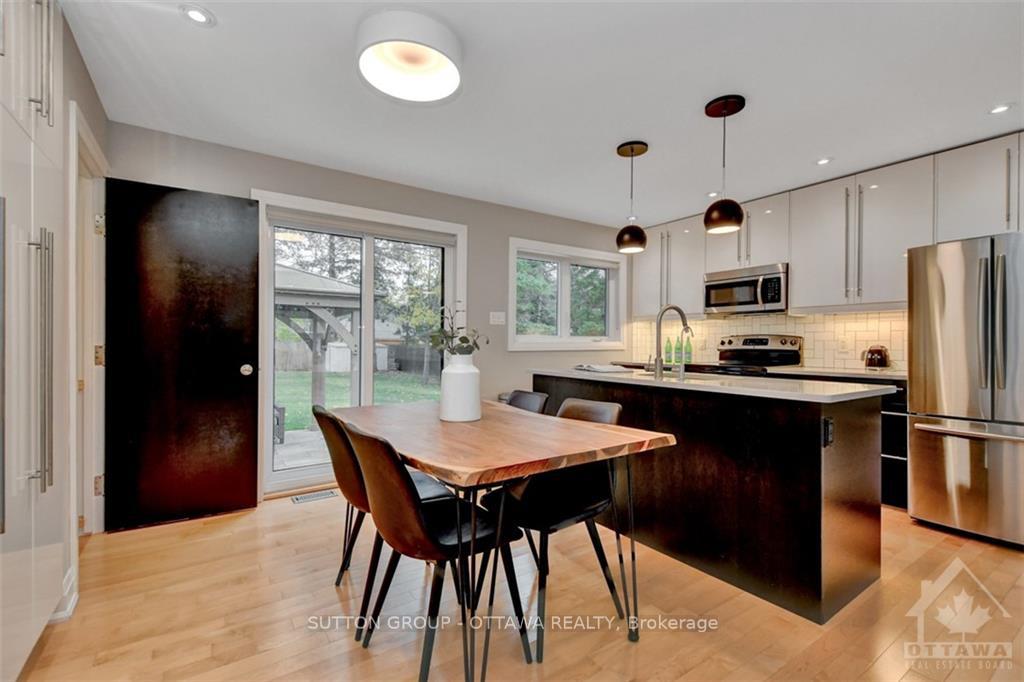 Photo 5 of 17 Petty Street, Ottawa, Merivale Gardens — HOMEH