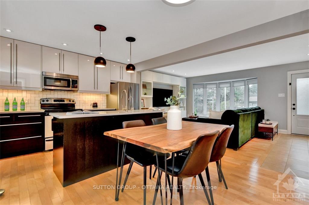 Photo 6 of 17 Petty Street, Ottawa, Merivale Gardens — HOMEH