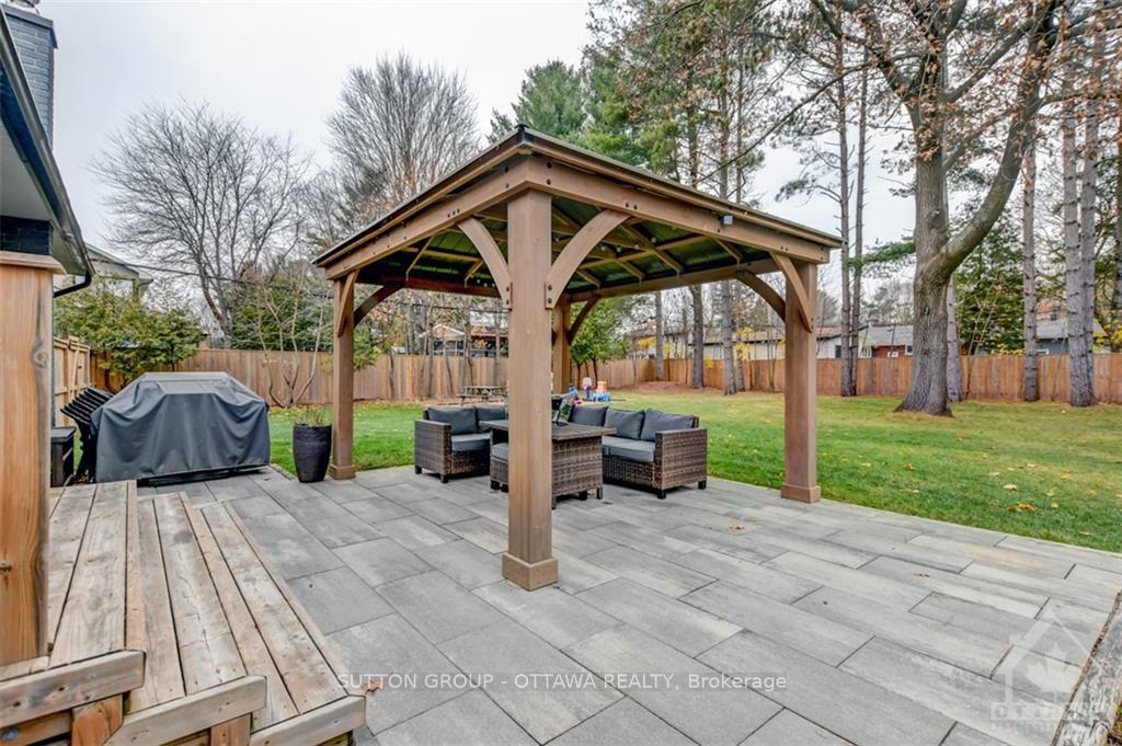 Photo 22 of 17 Petty Street, Ottawa, Merivale Gardens — HOMEH
