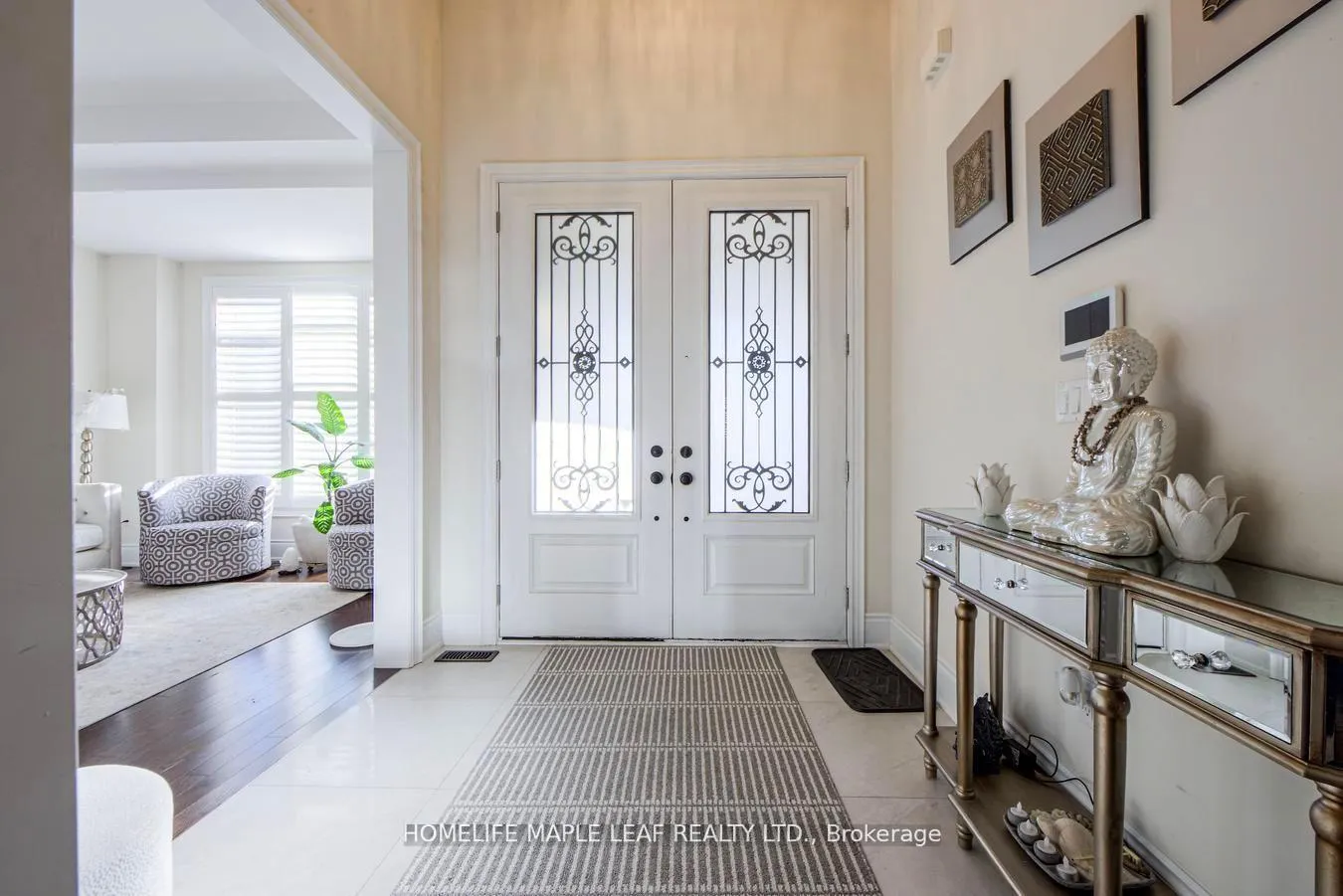 Photo 5 of 42 Foothills Crescent, Brampton, Toronto Gore Rural Estate — HOMEH