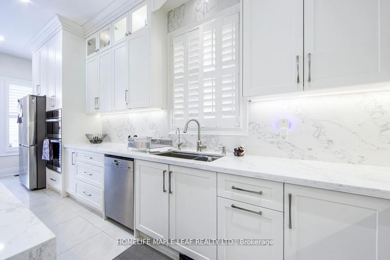 Photo 15 of 42 Foothills Crescent, Brampton, Toronto Gore Rural Estate — HOMEH
