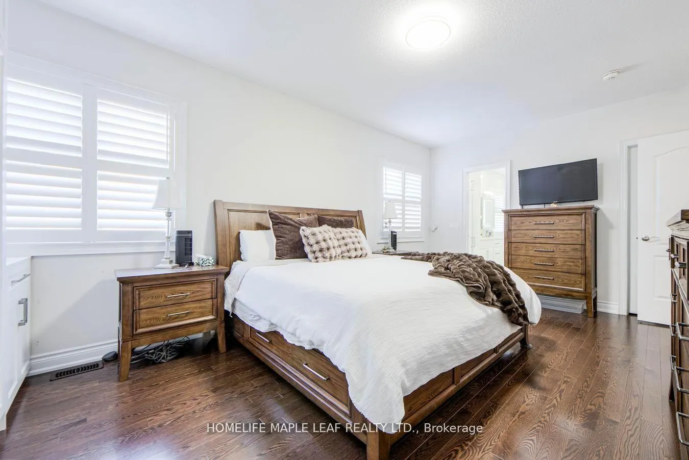 Photo 23 of 42 Foothills Crescent, Brampton, Toronto Gore Rural Estate — HOMEH