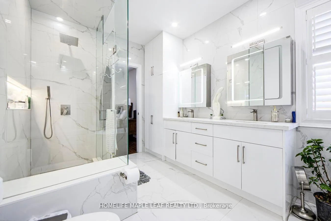 Photo 25 of 42 Foothills Crescent, Brampton, Toronto Gore Rural Estate — HOMEH