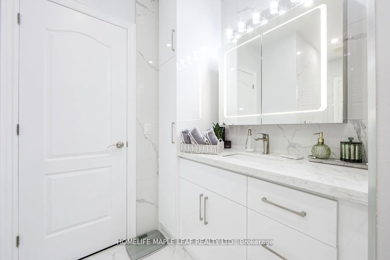 Photo 35 of 42 Foothills Crescent, Brampton, Toronto Gore Rural Estate — HOMEH