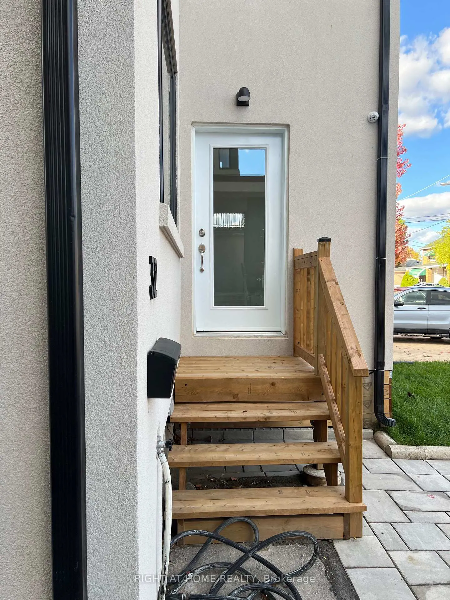 Photo 3 of Unit 1, 32 Cadorna Avenue, Toronto, Danforth Village-East York — HOMEH