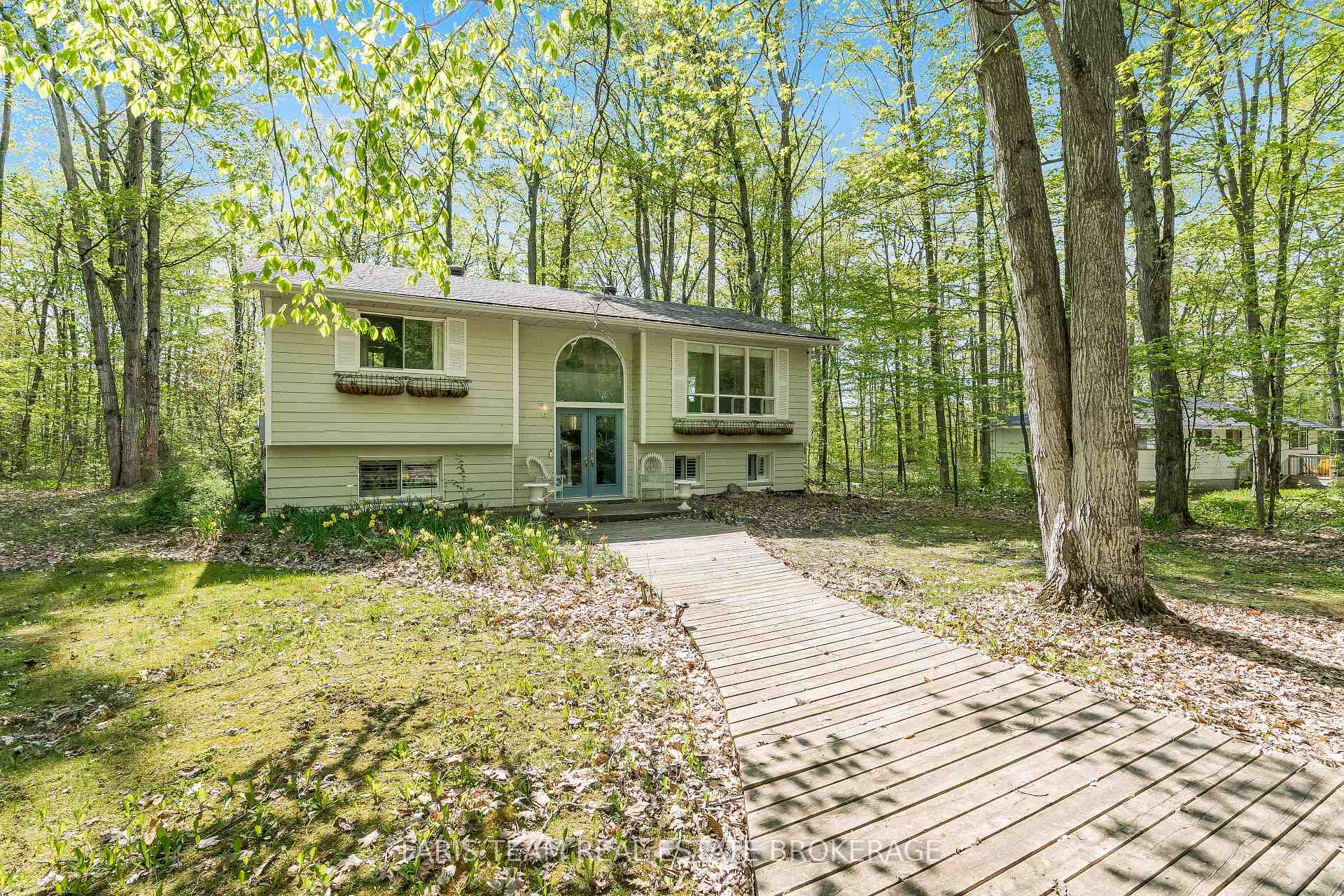 Photo 2 of 104 Silver Birch Drive, Tiny, Rural Tiny — HOMEH
