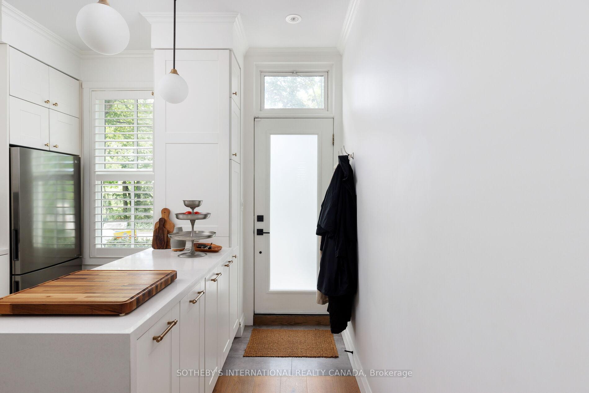 Photo 4 of 116 Shaftesbury Avenue, Toronto, Rosedale-Moore Park — HOMEH