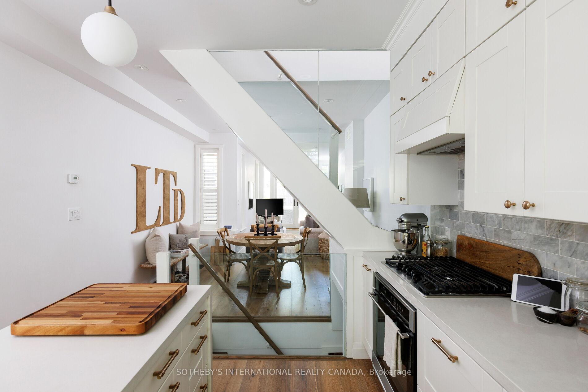 Photo 8 of 116 Shaftesbury Avenue, Toronto, Rosedale-Moore Park — HOMEH
