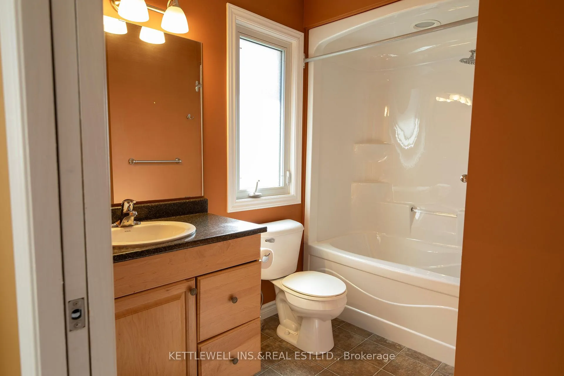 Photo 12 of 163 Maitland Street, Strathroy-Caradoc, NW — HOMEH
