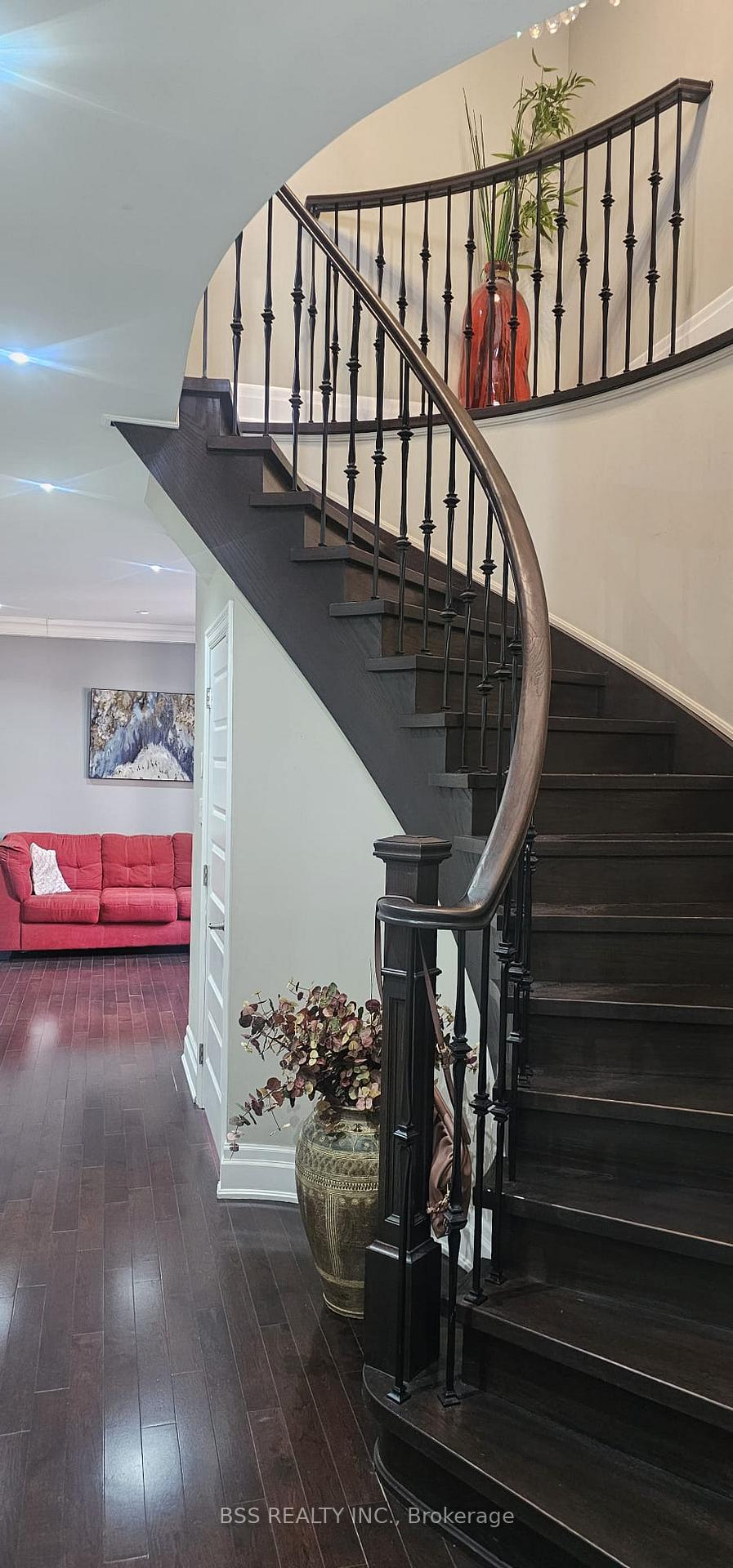 Photo 3 of 100 Meighen Avenue, Toronto, O'Connor-Parkview — HOMEH