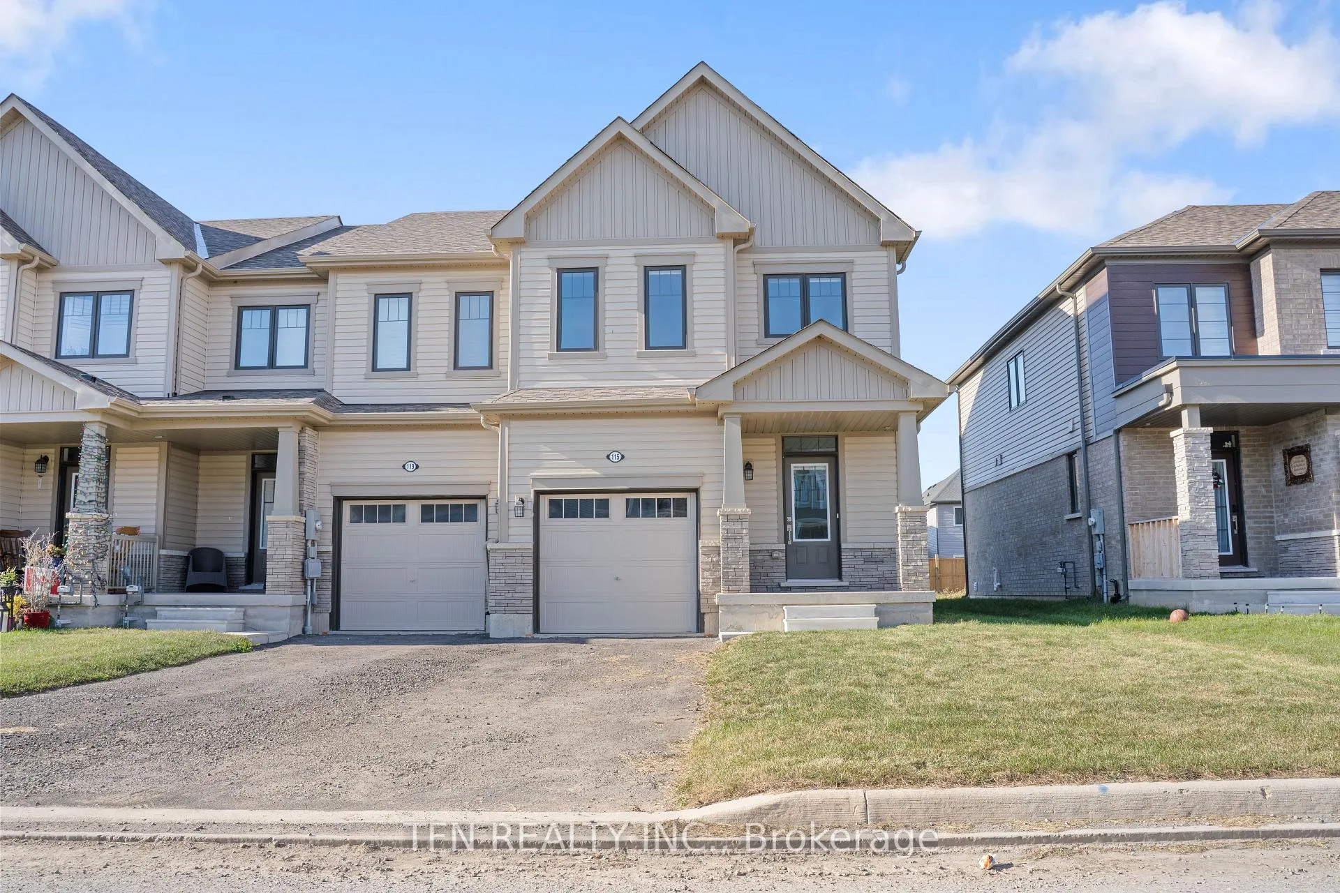 Photo 2 of 115 Velvet Way, Thorold, Rolling Meadows — HOMEH