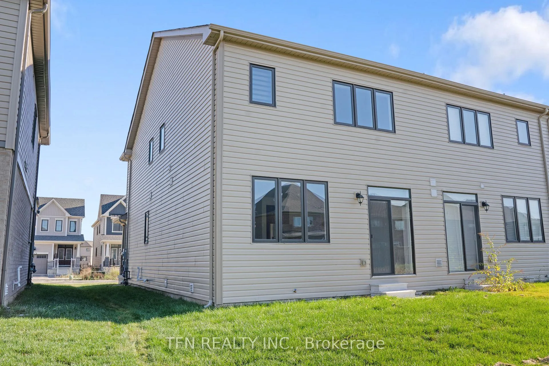 Photo 16 of 115 Velvet Way, Thorold, Rolling Meadows — HOMEH