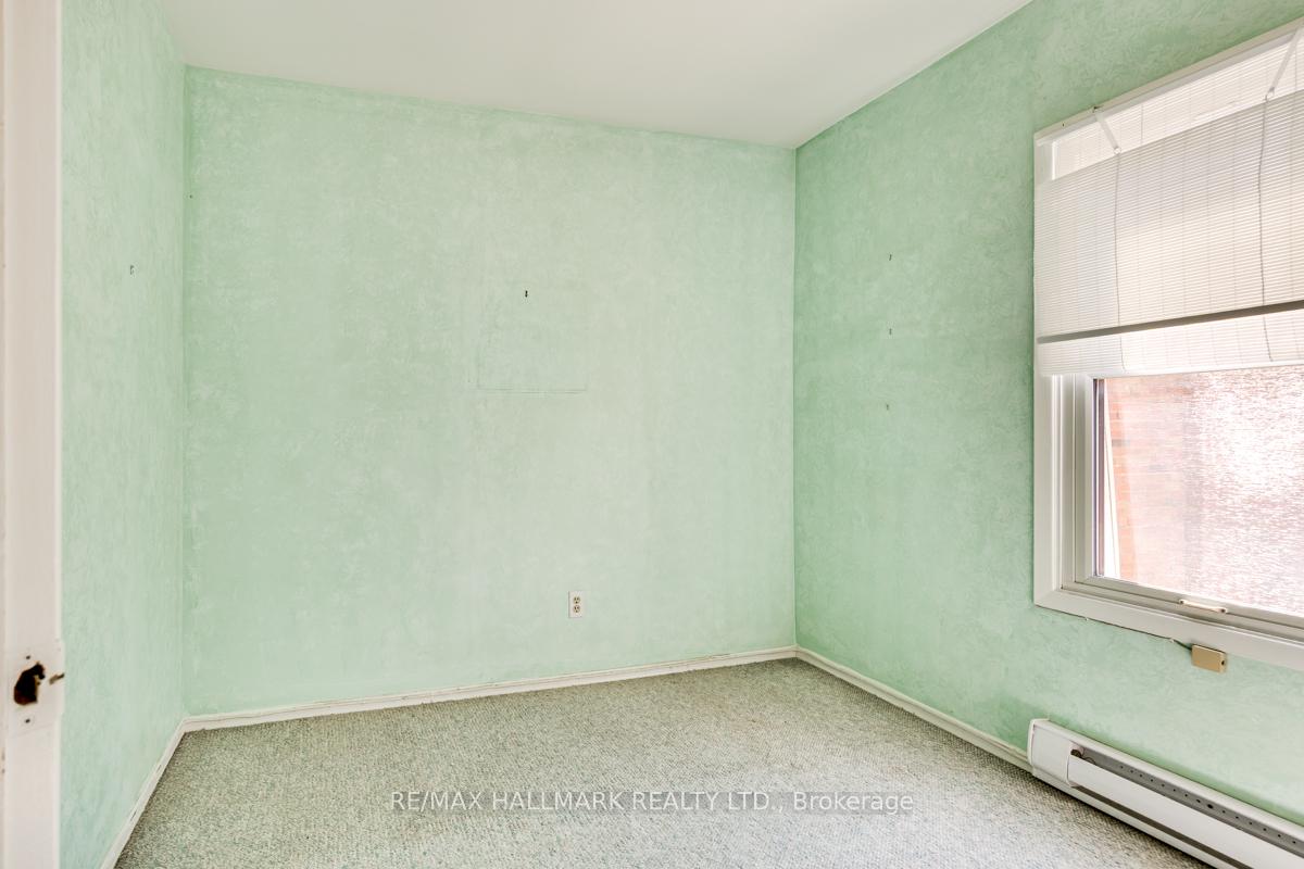 Photo 13 of 5 Bowmore Road, Toronto, Woodbine Corridor — HOMEH