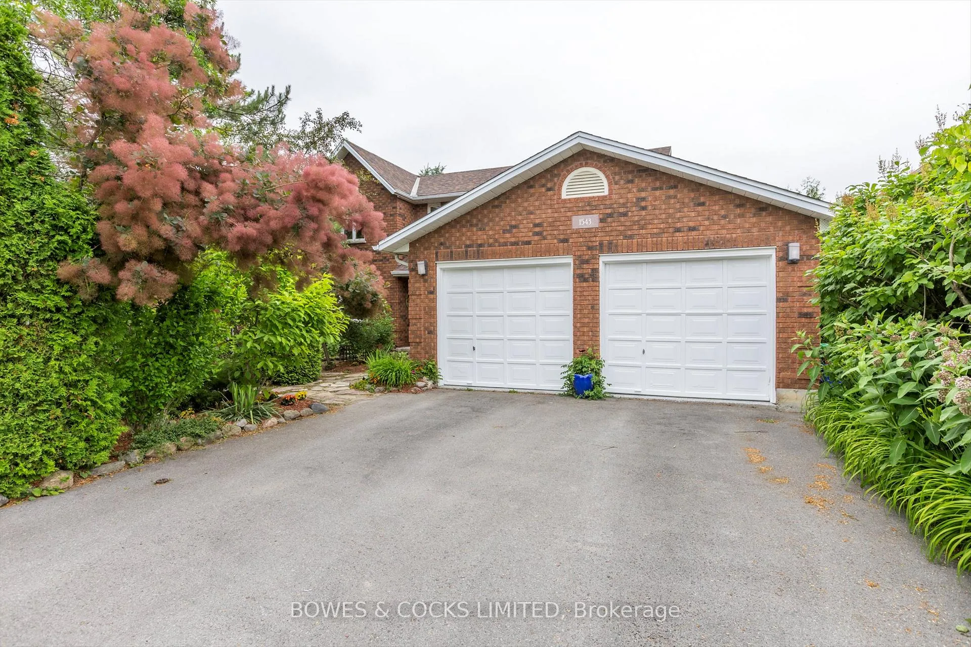 Photo 2 of 1543 Scollard Crescent, Peterborough, Ashburnham Ward 4 — HOMEH