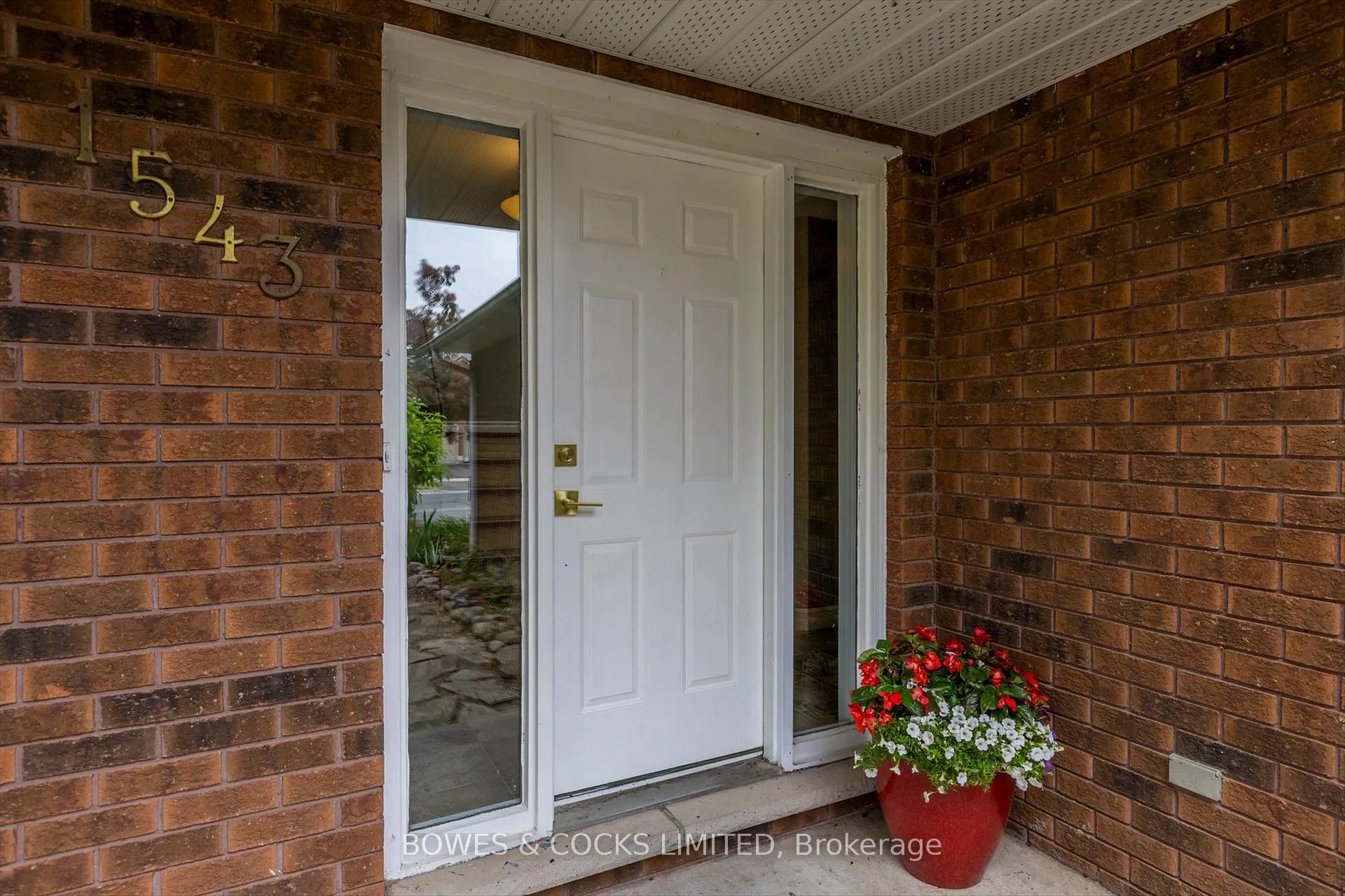 Photo 4 of 1543 Scollard Crescent, Peterborough, Ashburnham Ward 4 — HOMEH