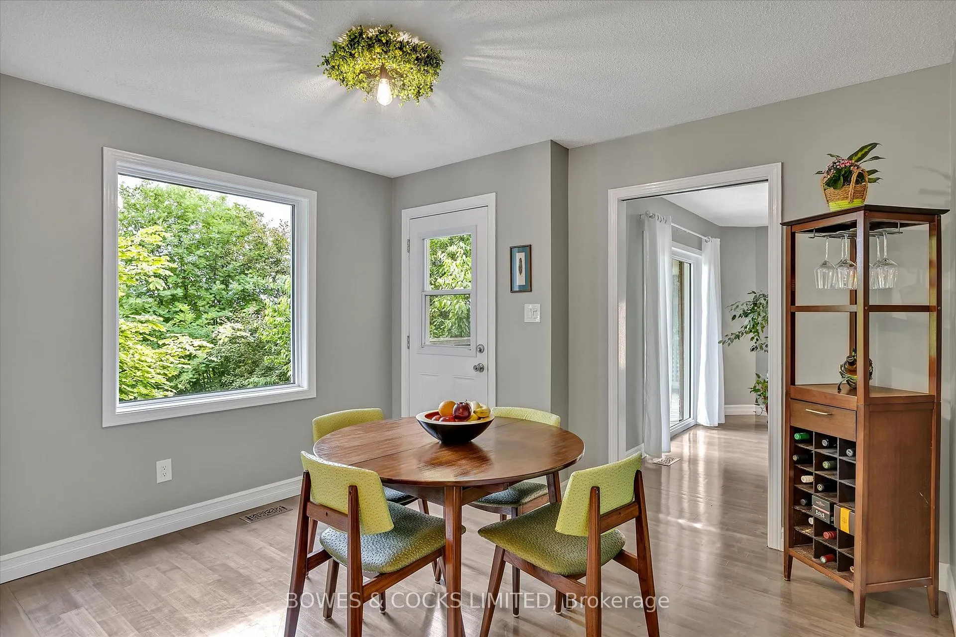 Photo 8 of 1543 Scollard Crescent, Peterborough, Ashburnham Ward 4 — HOMEH
