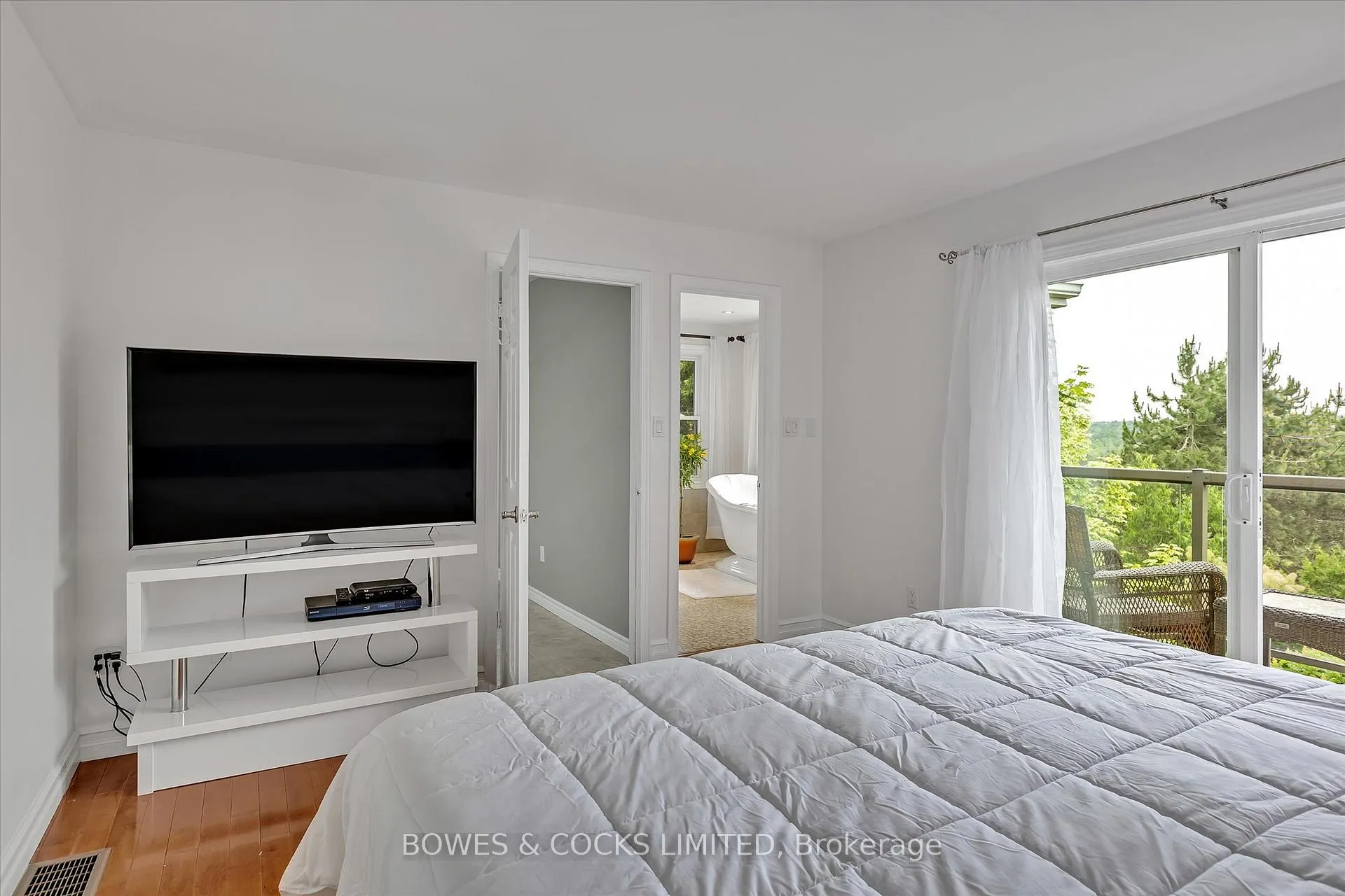 Photo 16 of 1543 Scollard Crescent, Peterborough, Ashburnham Ward 4 — HOMEH