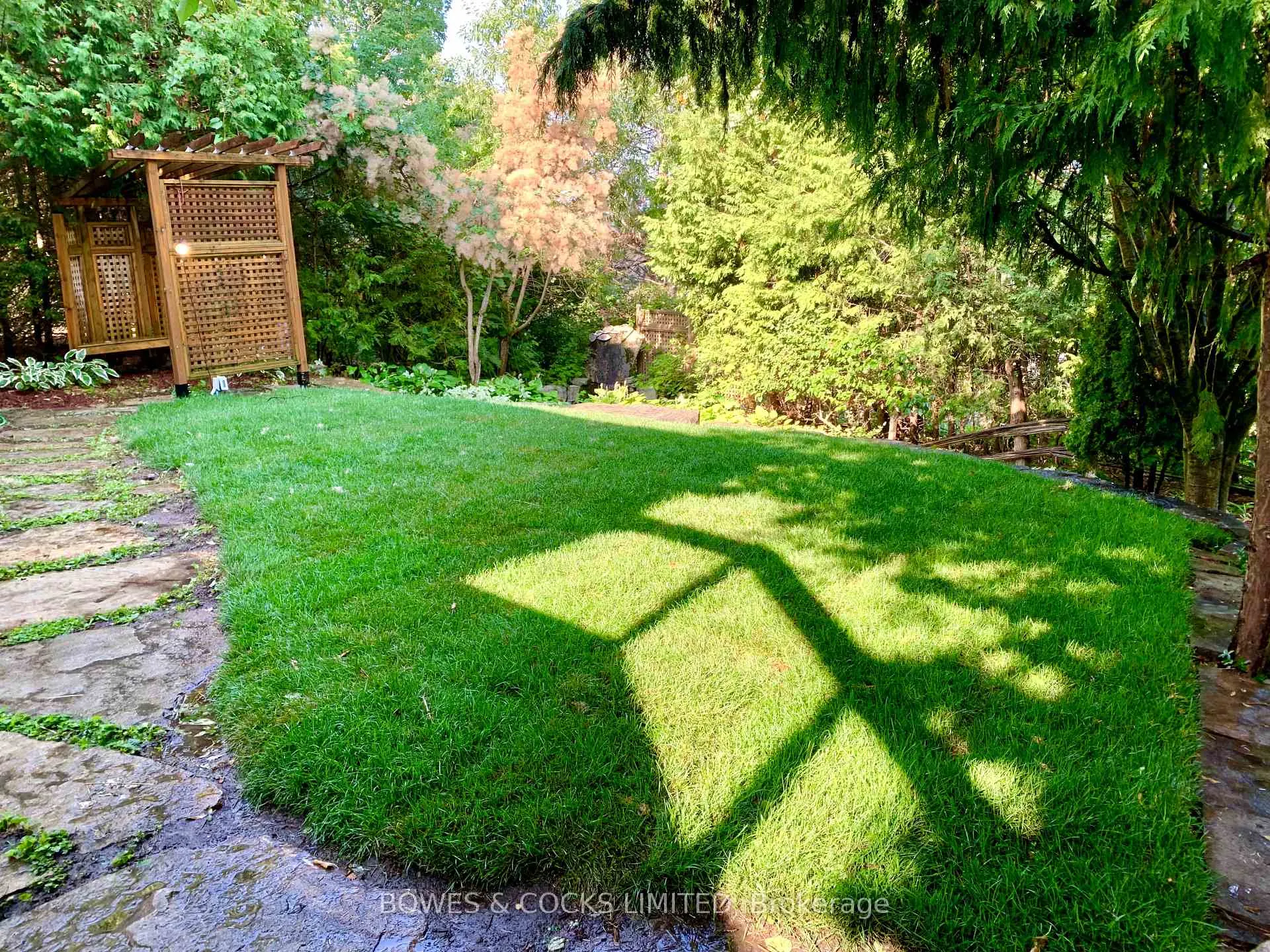 Photo 37 of 1543 Scollard Crescent, Peterborough, Ashburnham Ward 4 — HOMEH