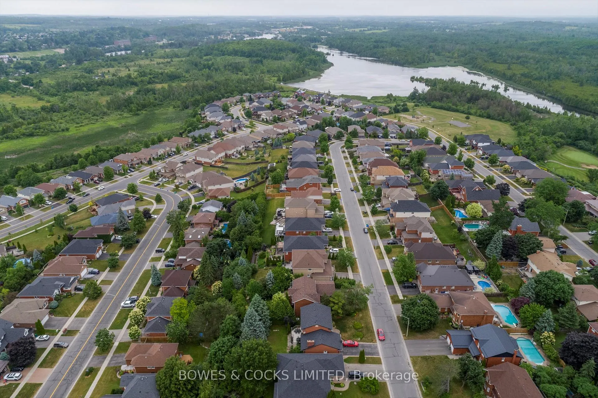 Photo 44 of 1543 Scollard Crescent, Peterborough, Ashburnham Ward 4 — HOMEH