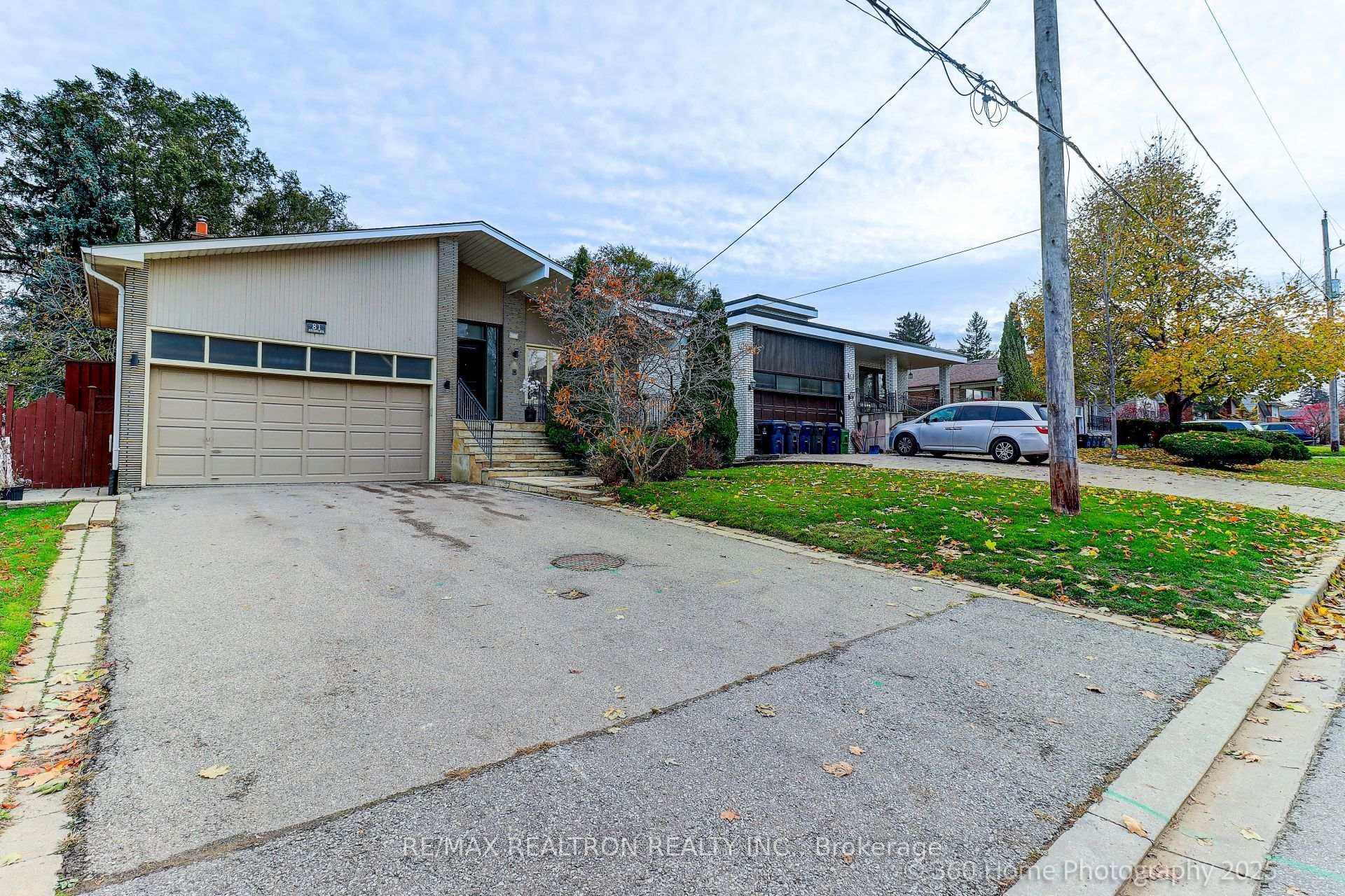 Photo 2 of 81 Sultana Avenue, Toronto, Englemount-Lawrence — HOMEH