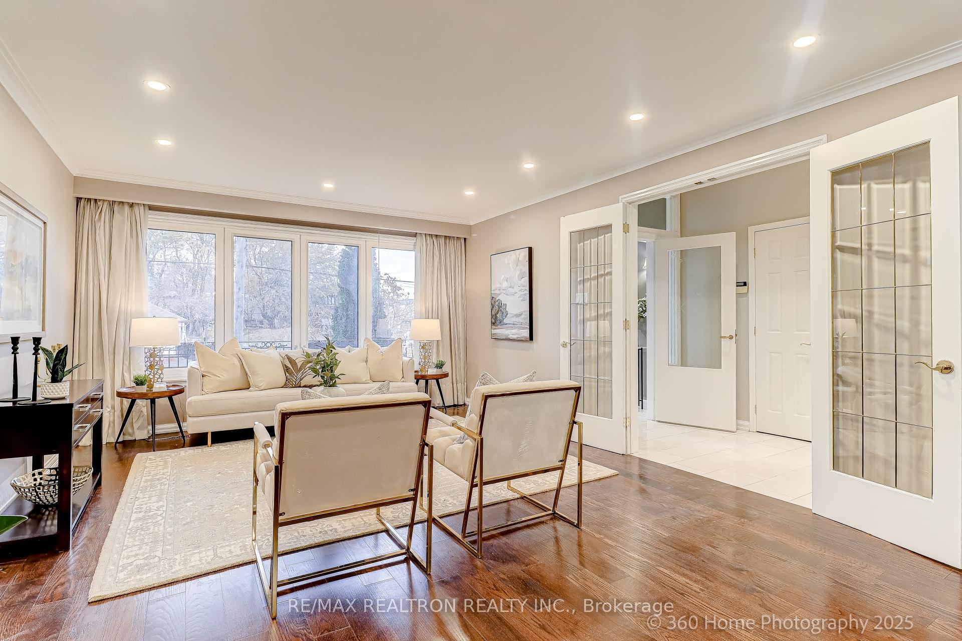 Photo 5 of 81 Sultana Avenue, Toronto, Englemount-Lawrence — HOMEH