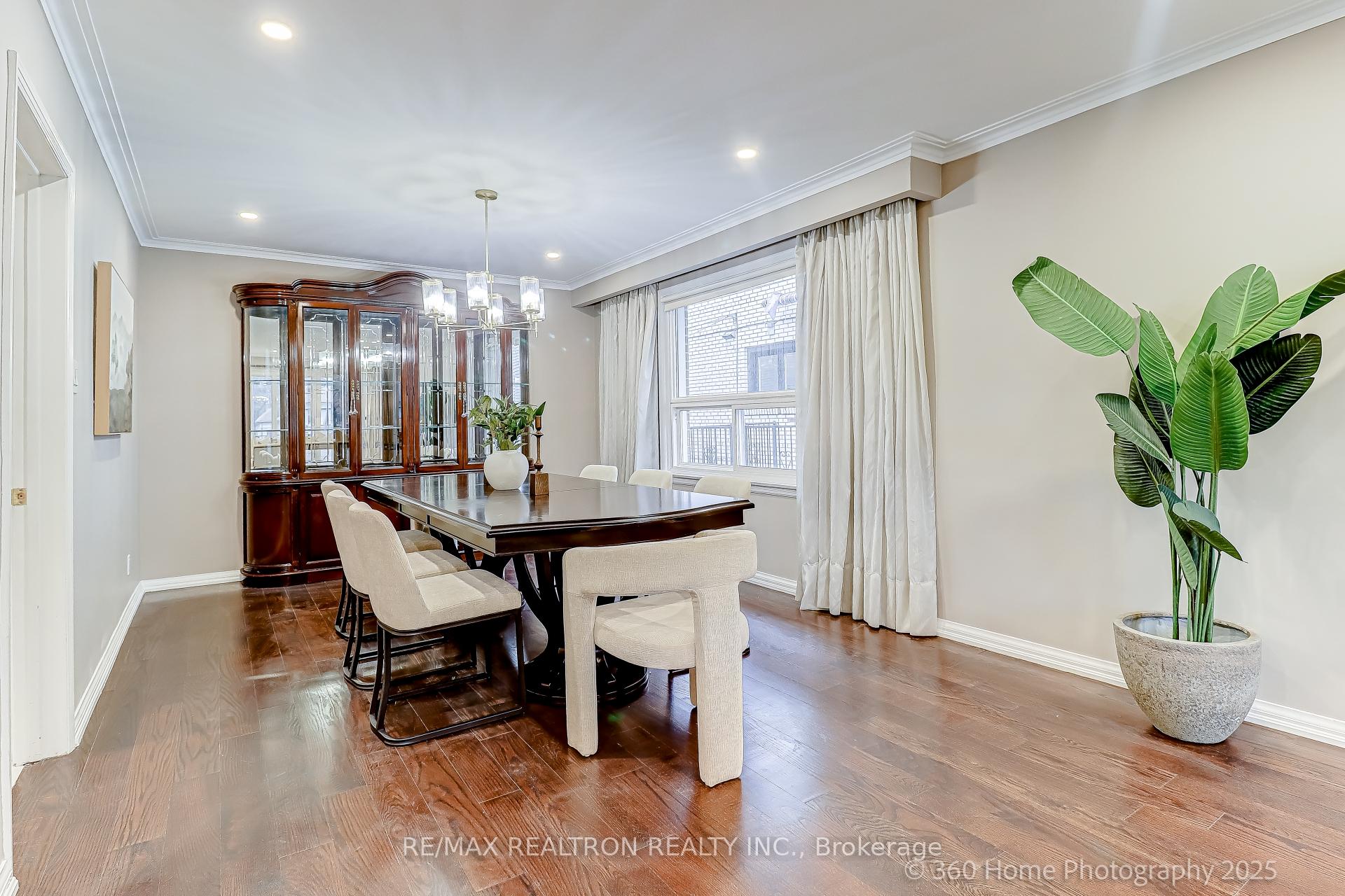 Photo 6 of 81 Sultana Avenue, Toronto, Englemount-Lawrence — HOMEH