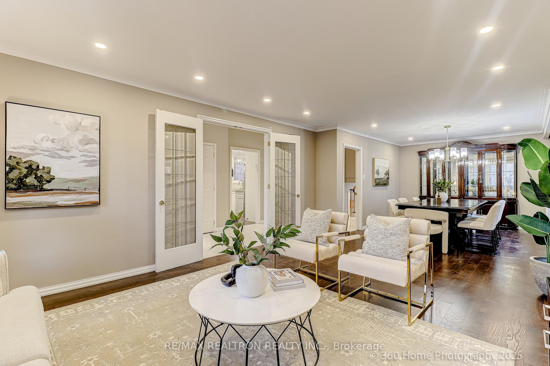 Photo 7 of 81 Sultana Avenue, Toronto, Englemount-Lawrence — HOMEH