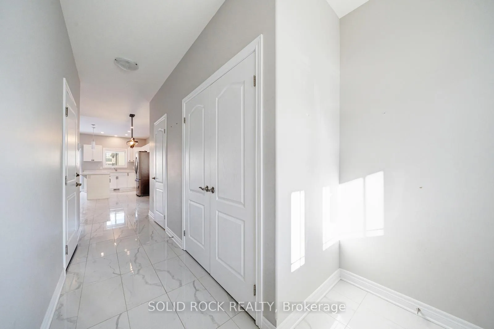 Photo 6 of 16 Bowman Crescent, Thorold, Hurricane/Merrittville — HOMEH