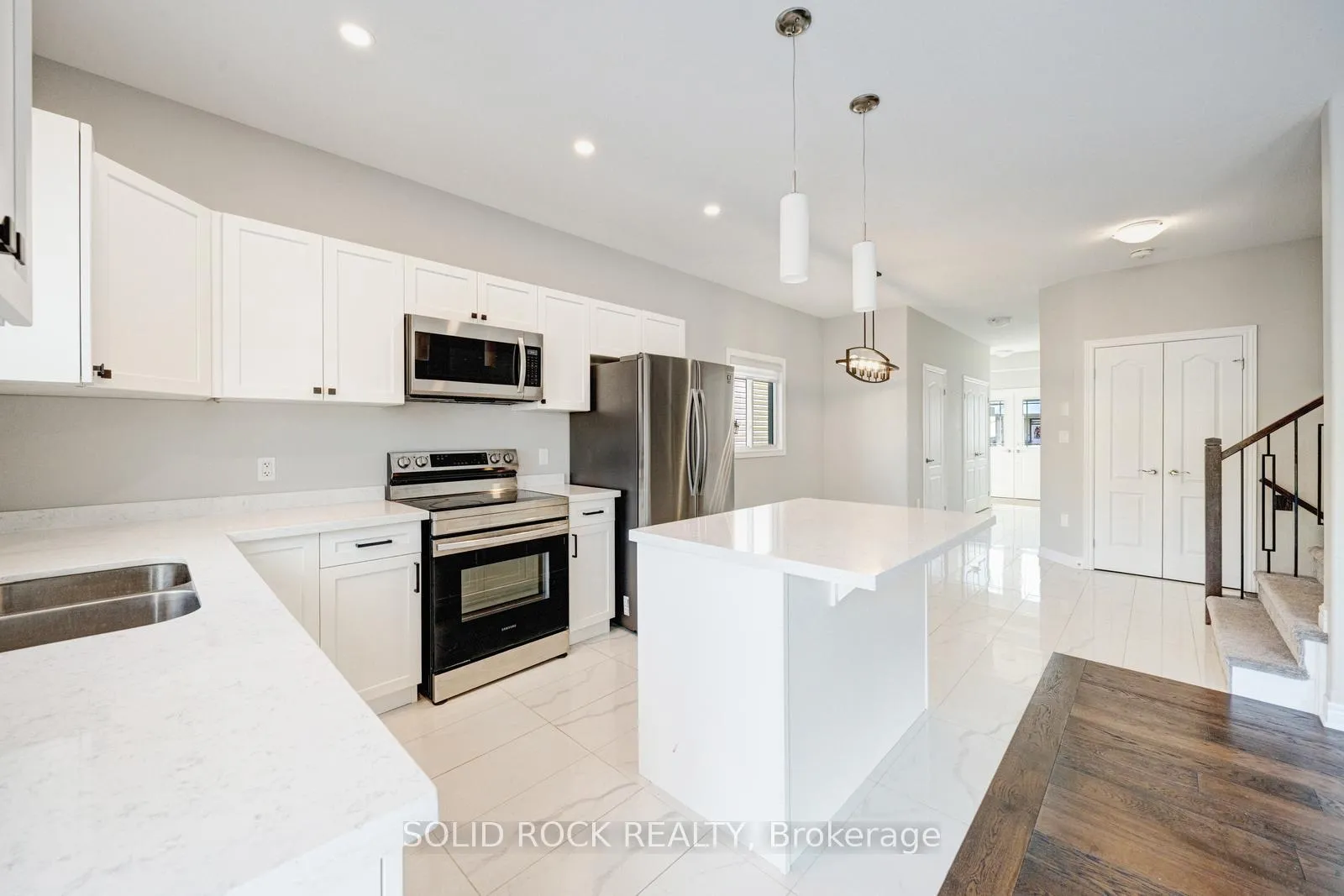 Photo 17 of 16 Bowman Crescent, Thorold, Hurricane/Merrittville — HOMEH