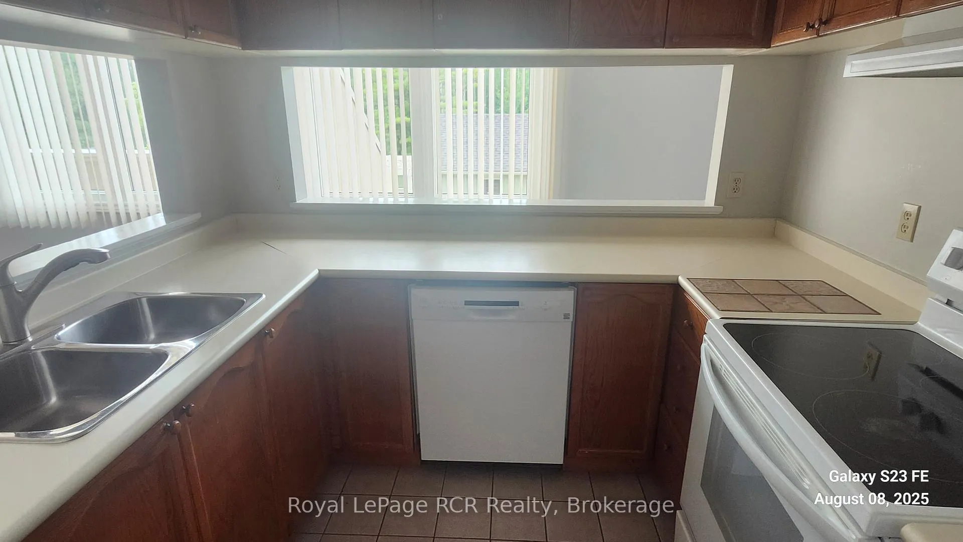 Photo 4 of Unit 220, 107 Wintergreen Place, Blue Mountains — HOMEH