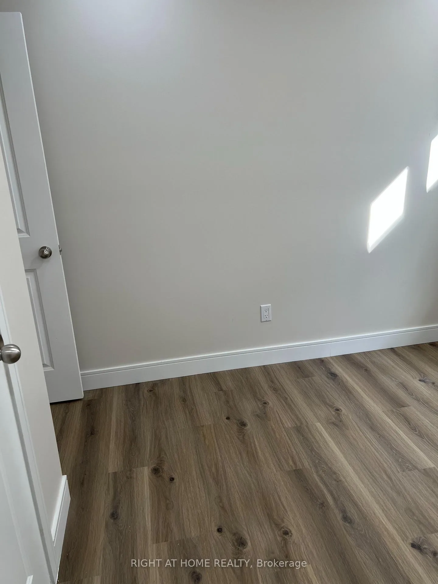 Photo 16 of Unit 3, 32 Cadorna Avenue, Toronto, Danforth Village-East York — HOMEH