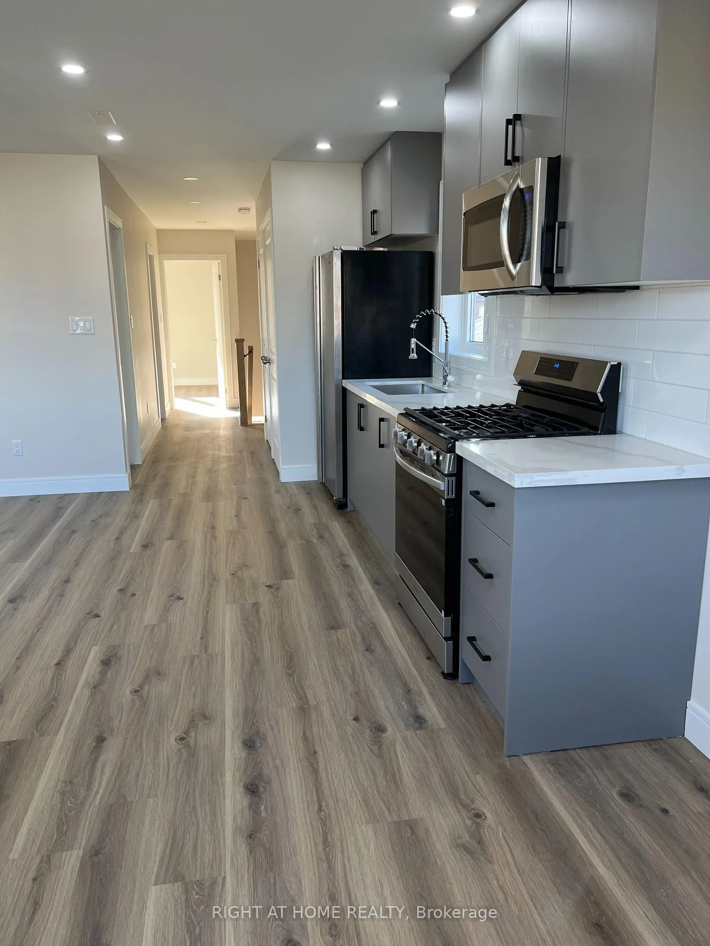 Photo 19 of Unit 3, 32 Cadorna Avenue, Toronto, Danforth Village-East York — HOMEH