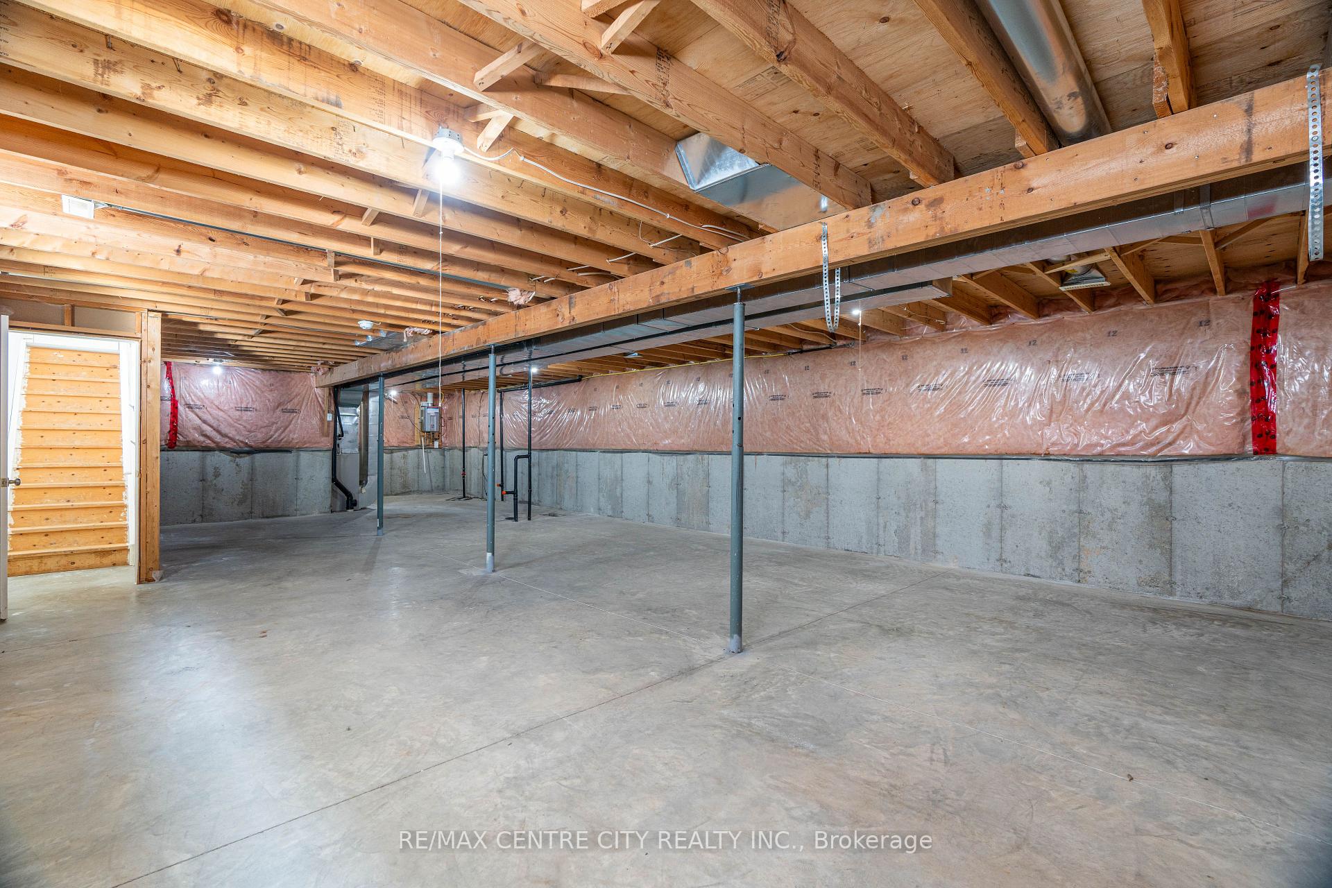 Photo 19 of 153 Maitland Street, Strathroy-Caradoc, NW — HOMEH