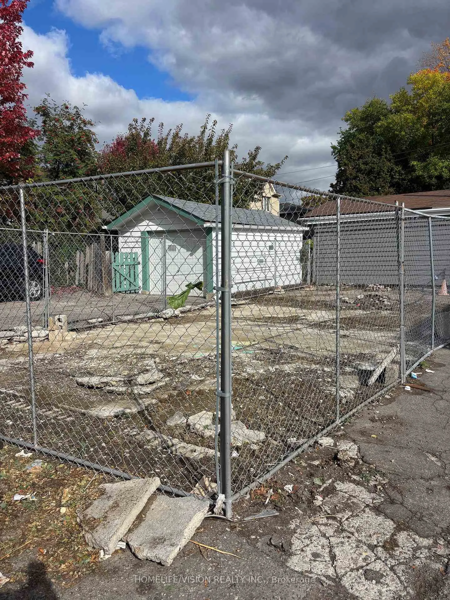 Photo 2 of Sutherland Drive, Toronto, Leaside — HOMEH
