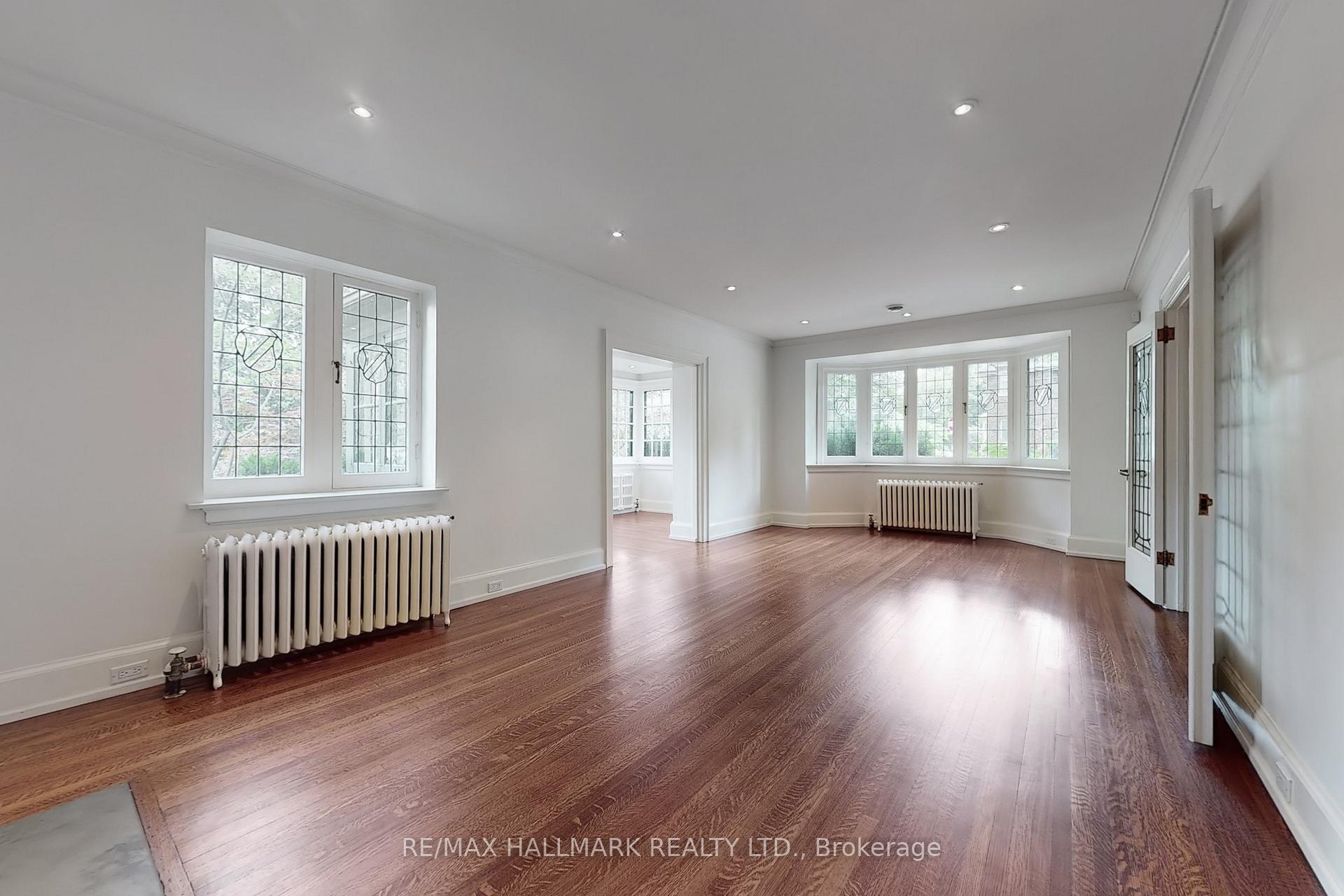 Photo 3 of 41 Rosedale Heights Drive, Toronto, Rosedale-Moore Park — HOMEH