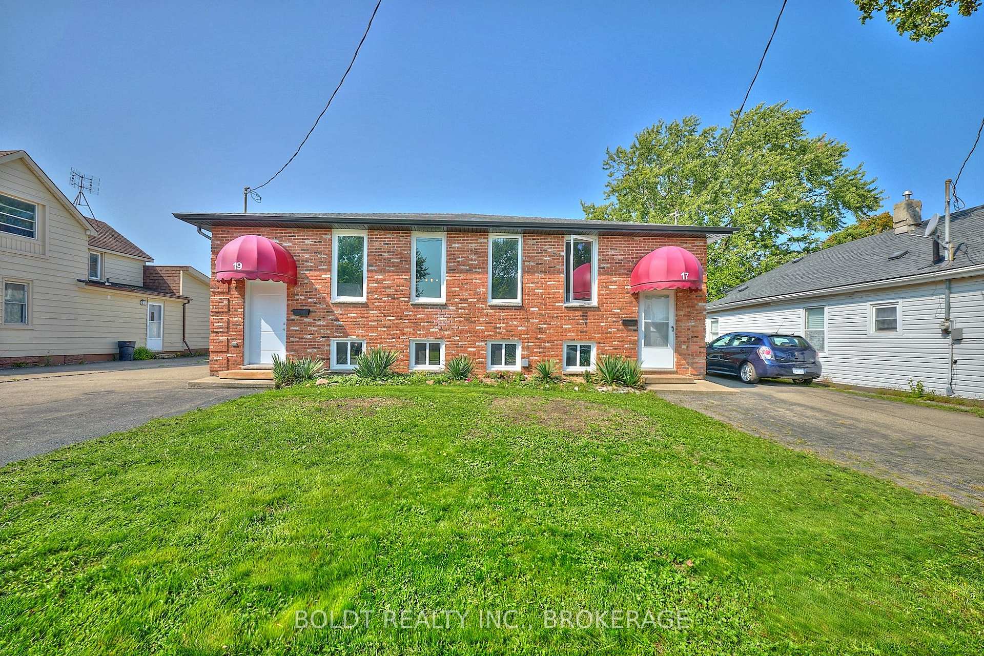Photo 1 of 17-19 Colborne Street, Thorold, Thorold Downtown — HOMEH