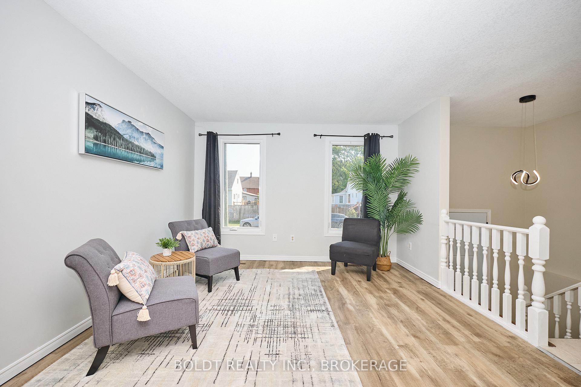 Photo 7 of 17-19 Colborne Street, Thorold, Thorold Downtown — HOMEH