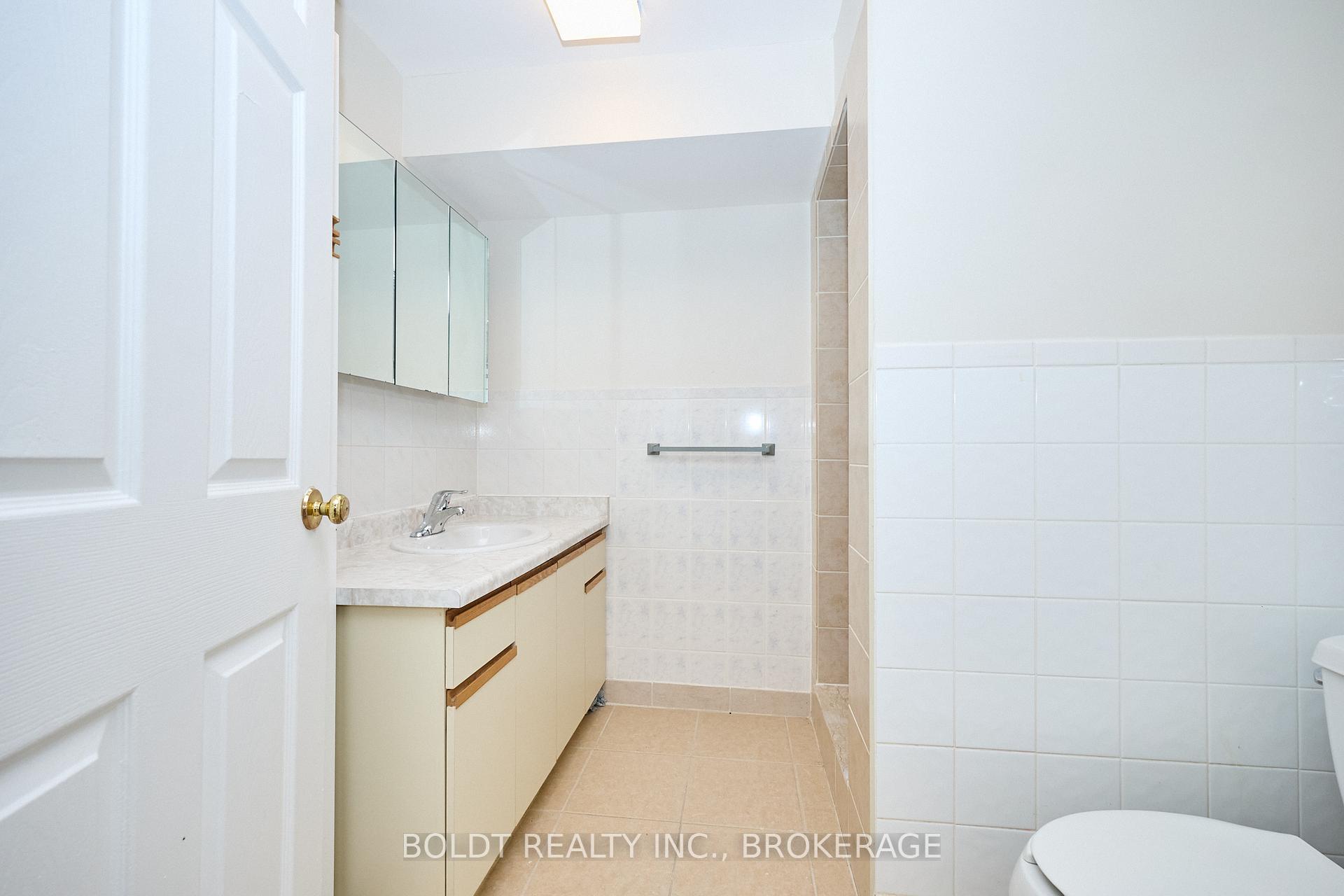 Photo 16 of 17-19 Colborne Street, Thorold, Thorold Downtown — HOMEH
