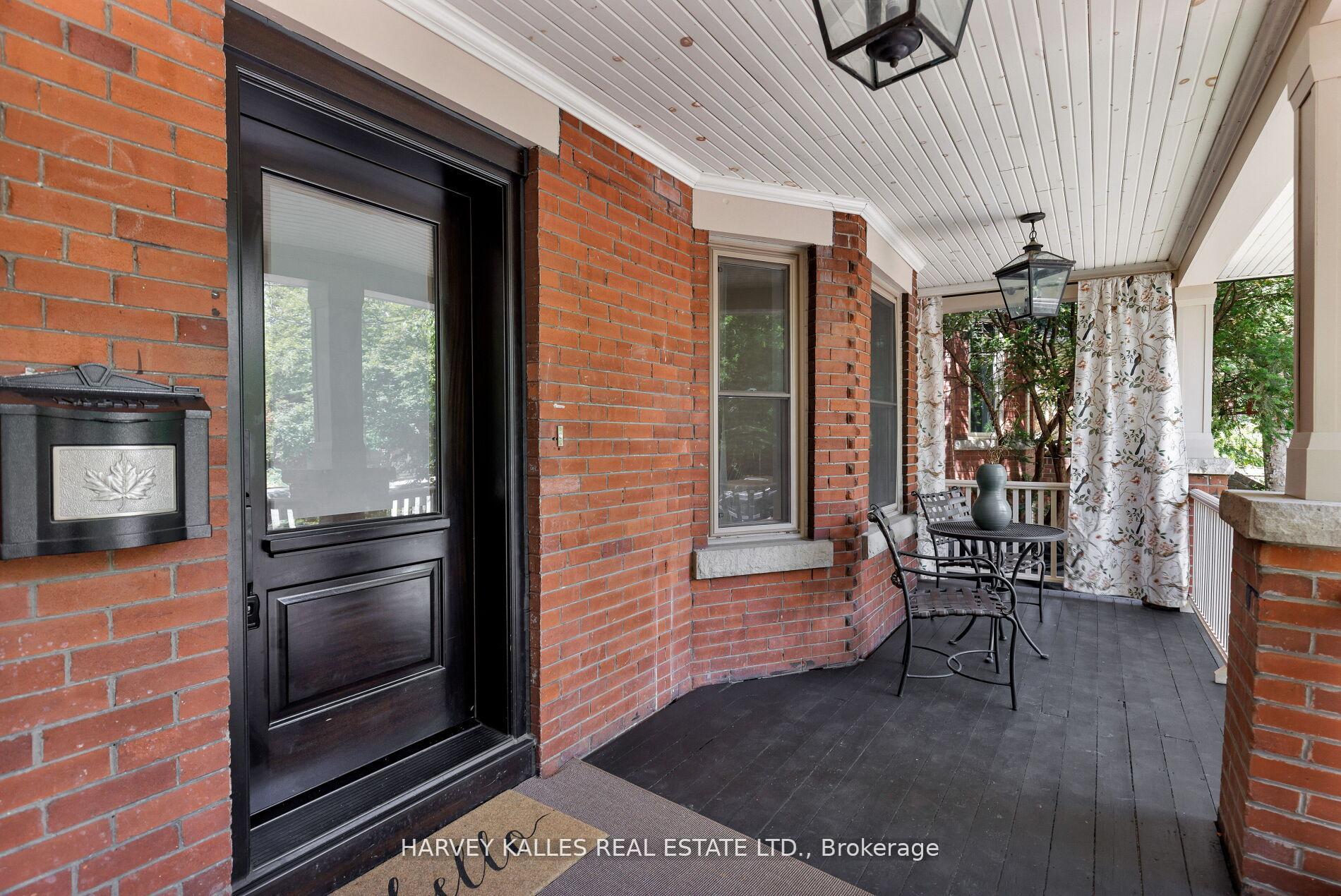 Photo 3 of 8 Edgewood Crescent, Toronto, Rosedale-Moore Park — HOMEH