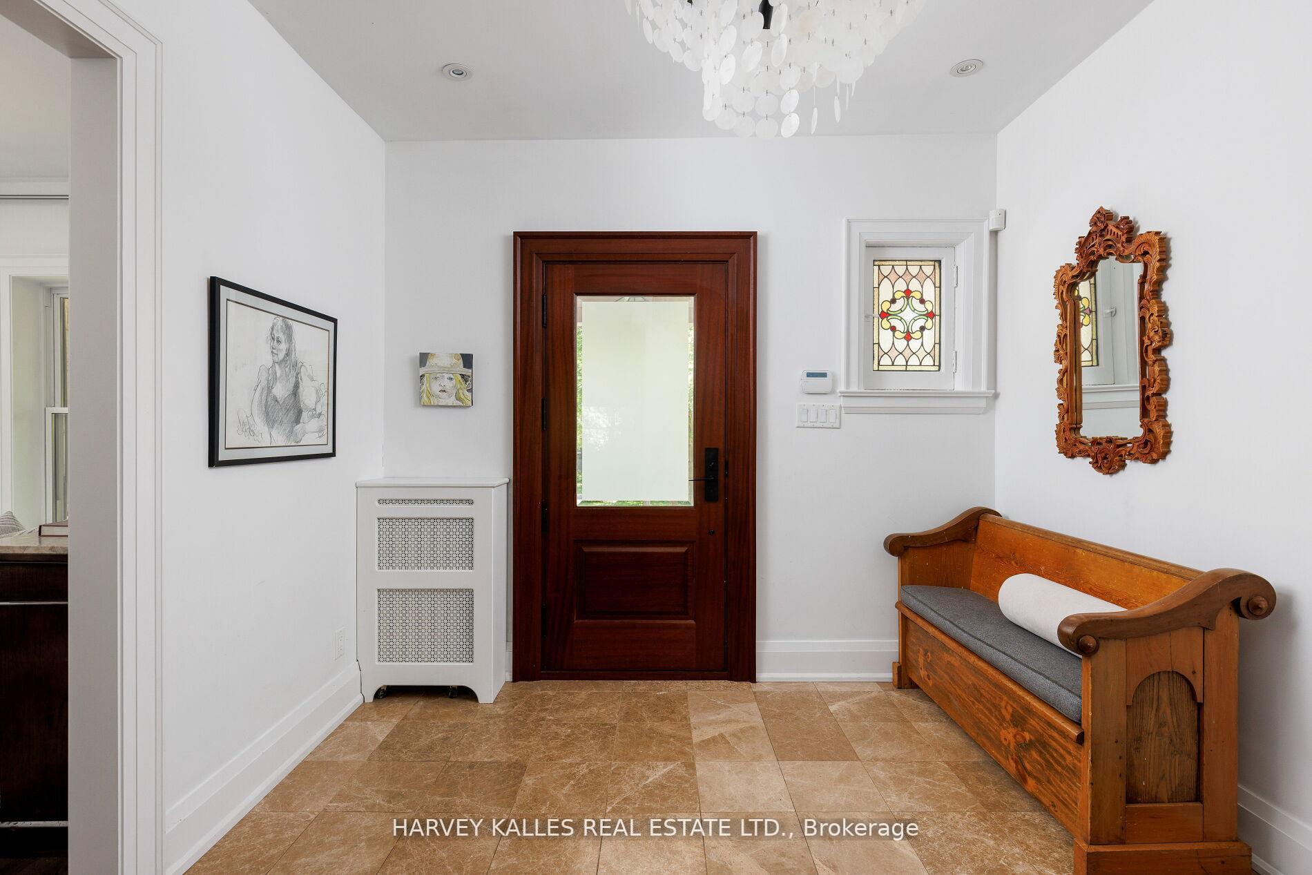 Photo 4 of 8 Edgewood Crescent, Toronto, Rosedale-Moore Park — HOMEH