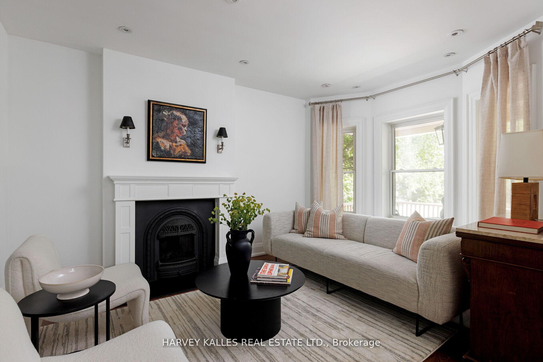 Photo 7 of 8 Edgewood Crescent, Toronto, Rosedale-Moore Park — HOMEH