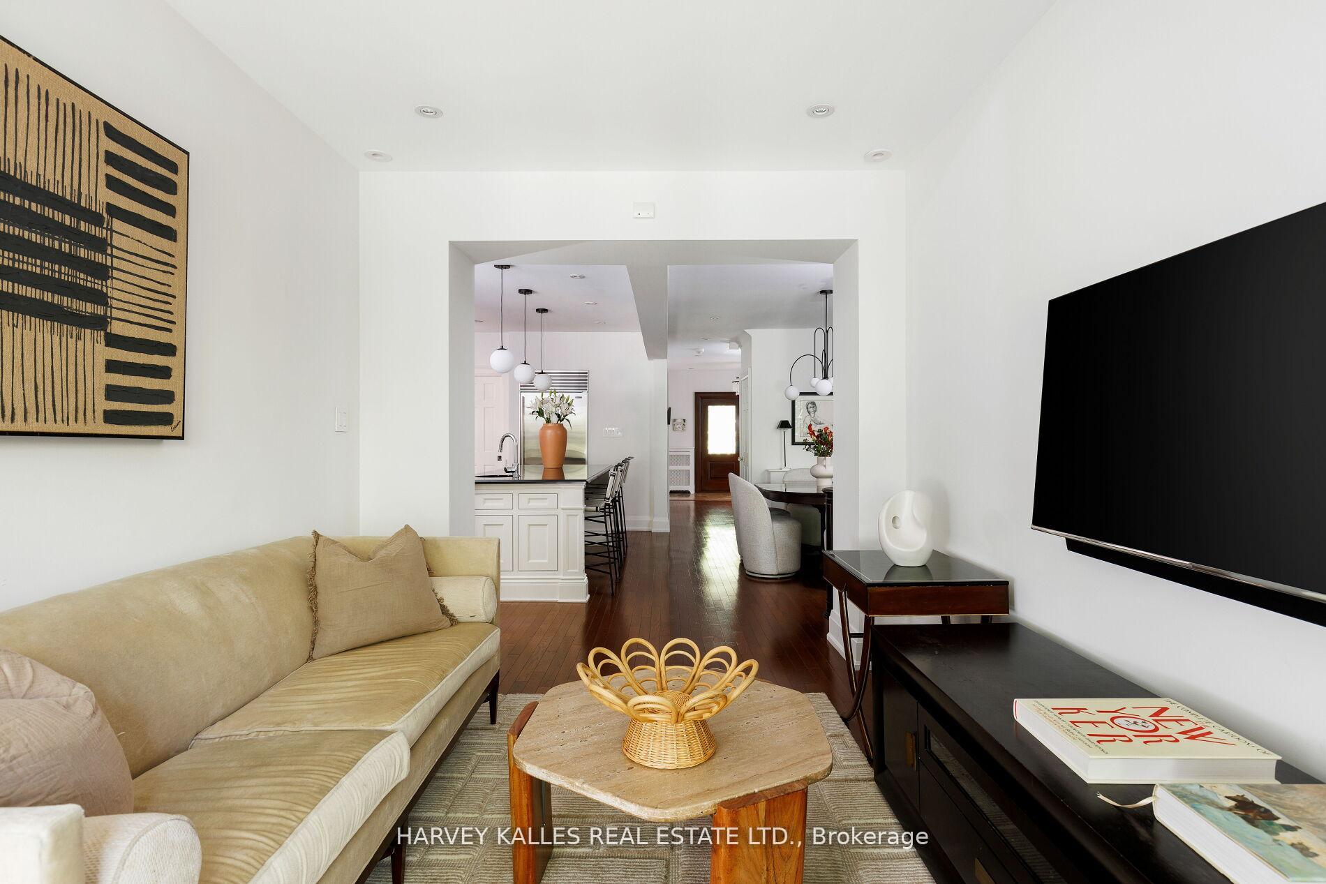 Photo 19 of 8 Edgewood Crescent, Toronto, Rosedale-Moore Park — HOMEH