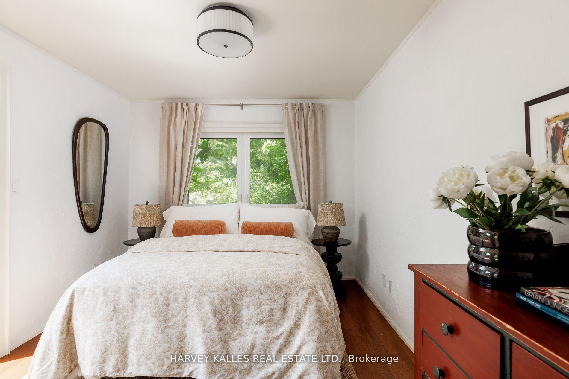 Photo 27 of 8 Edgewood Crescent, Toronto, Rosedale-Moore Park — HOMEH